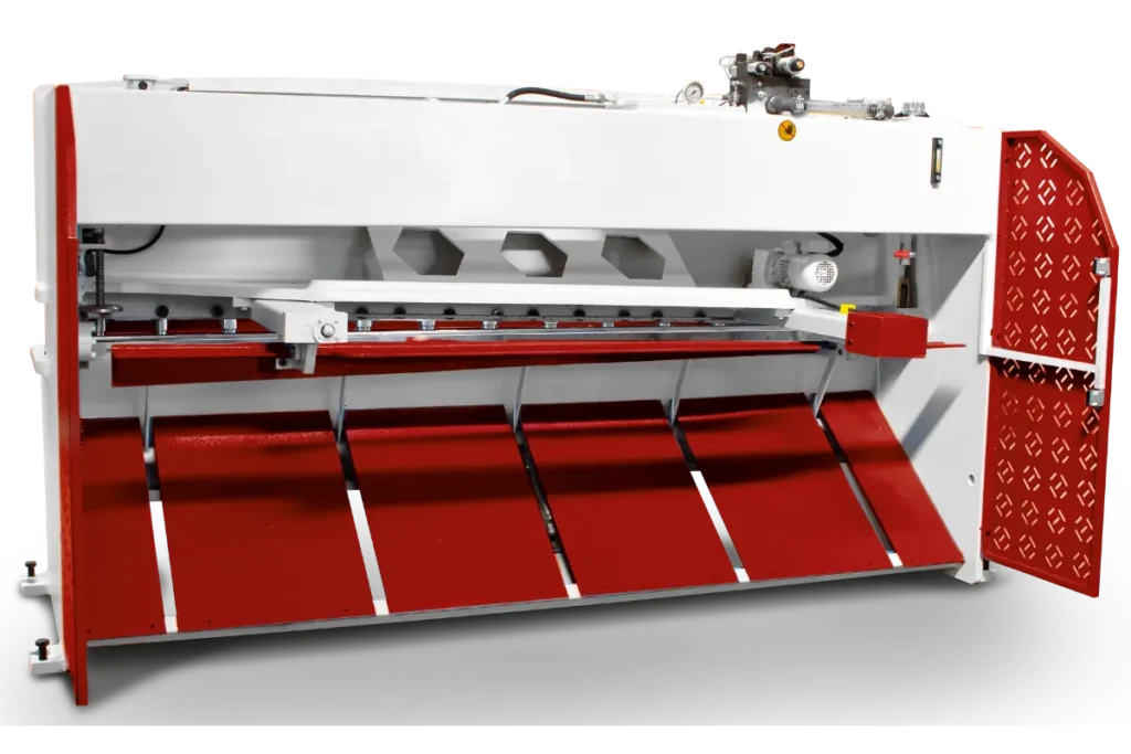 Back view of EHGM hydraulic guillotine shear