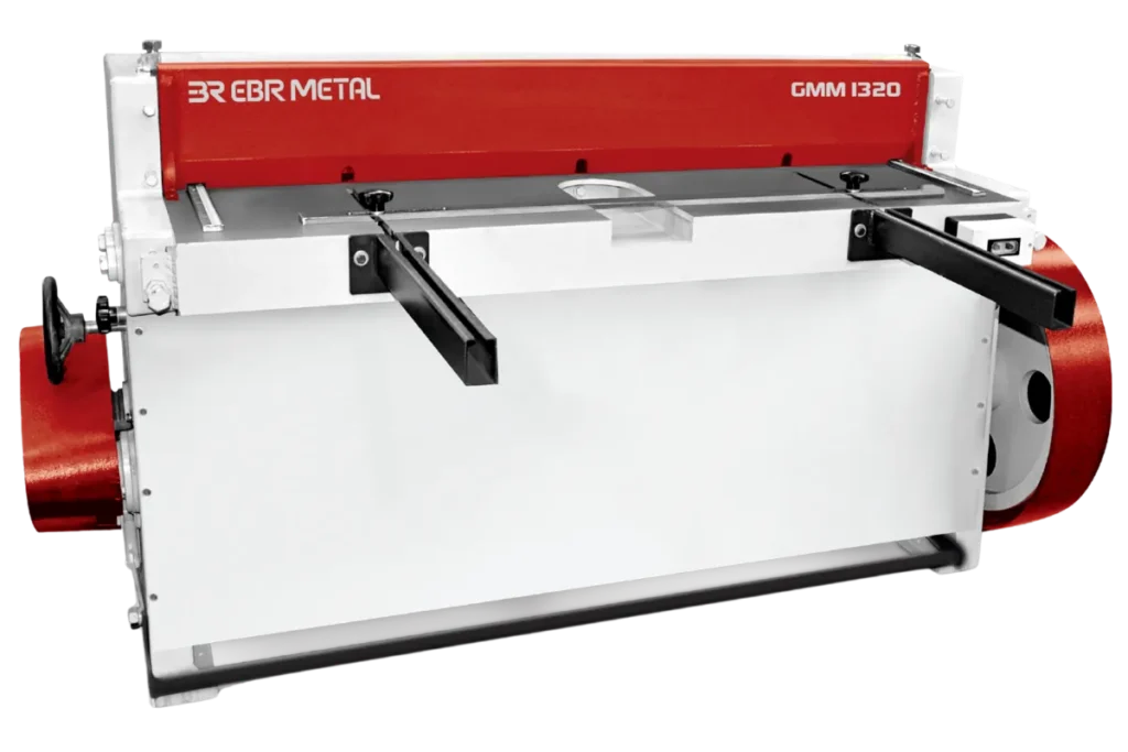 GMM 1320 guillotine shearing machine front view