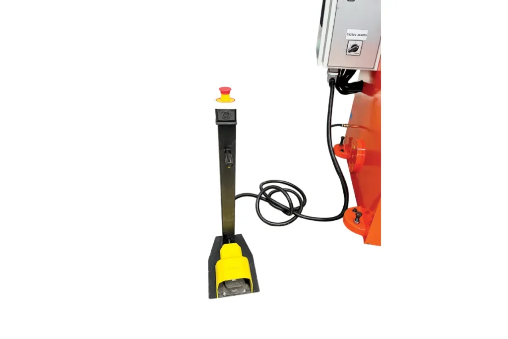 Foot pedal control for GMRH-RF guillotine shear