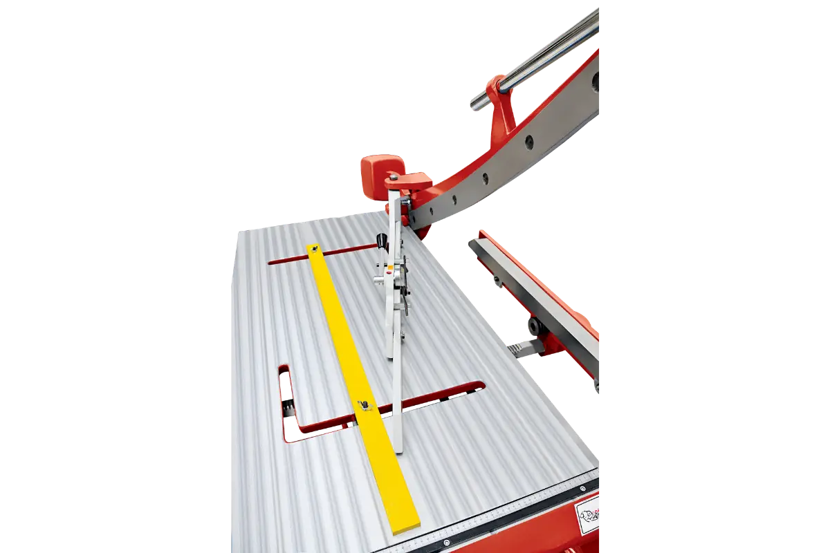 KMD manual guillotine shear worktable and material guide detail