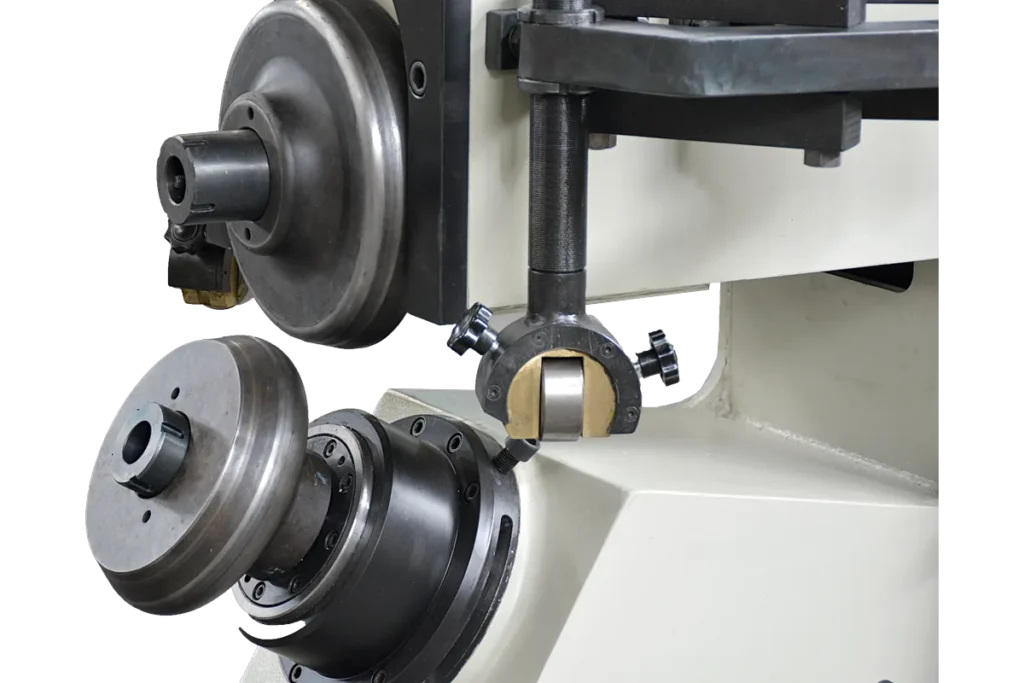 Top and bottom flanging rolls on the DHKM head.