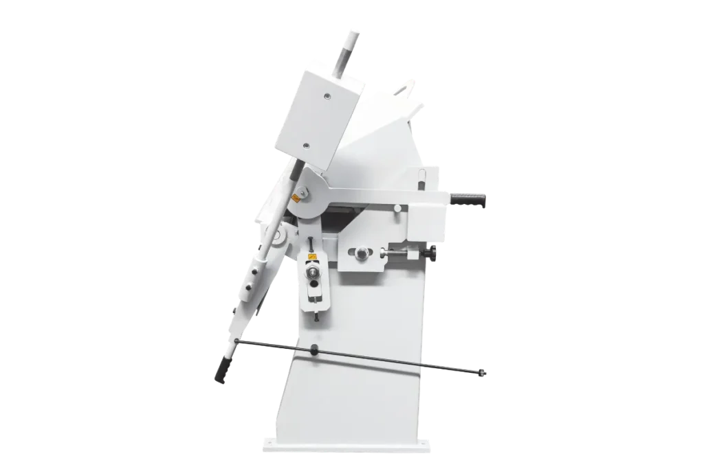 Side view of an EBR METAL CMF manual box and pan brake