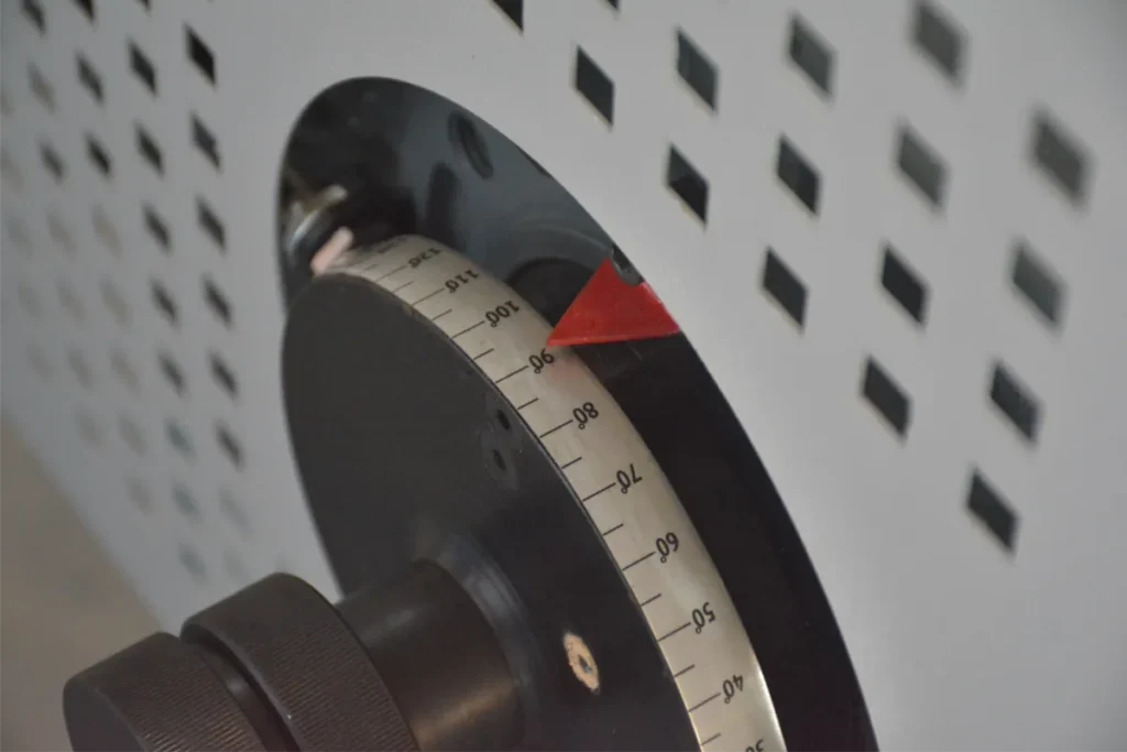 Bending-angle adjustment detail on a CMM motorized folding machine