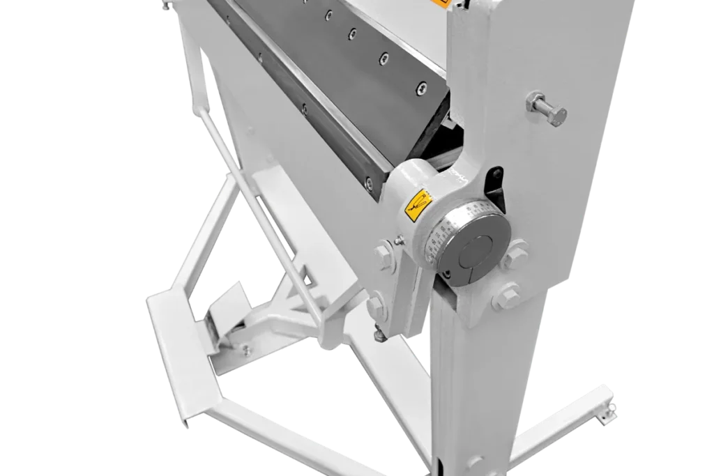 Bending-angle adjustment detail on a CMP manual box and pan brake