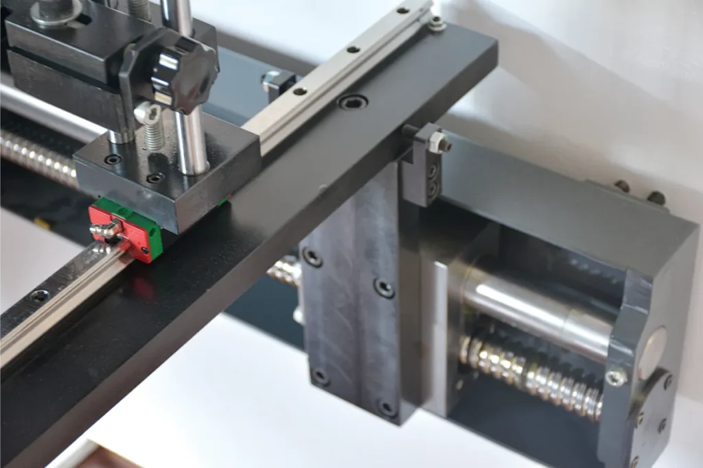 Ball screw guides in the EDBM NC press brake backgauge