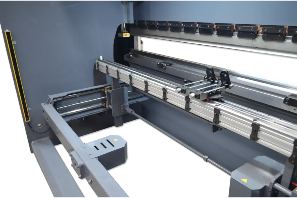 Rear light barrier and backgauge fingers inside an EPBM-PRO press brake