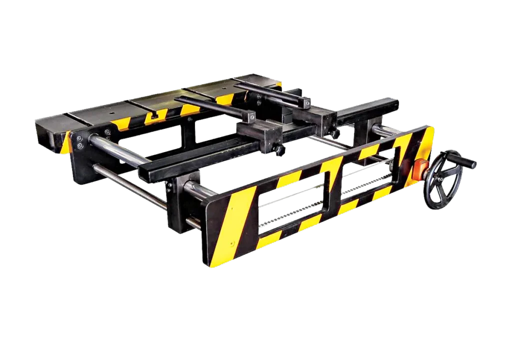 Optional 750 mm manual back gauge for the HPG press brake.