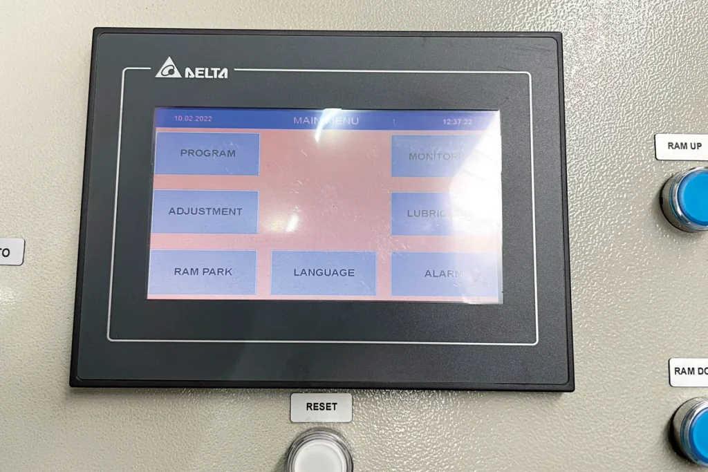 HPHS PLC touchscreen main menu.