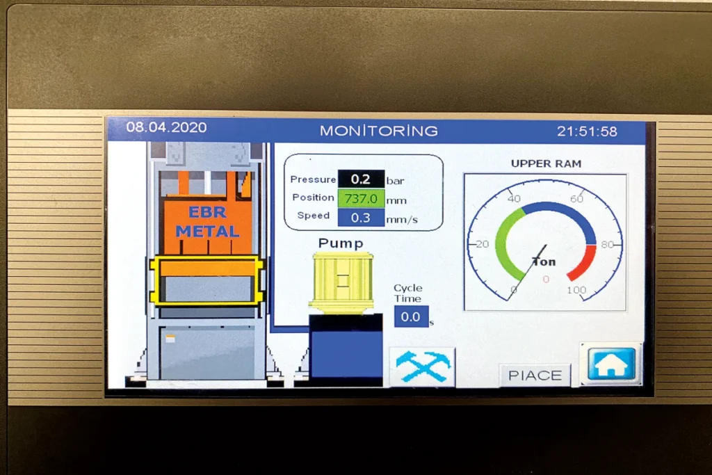 HPHS touchscreen monitoring page showing ram pressure, position and speed.