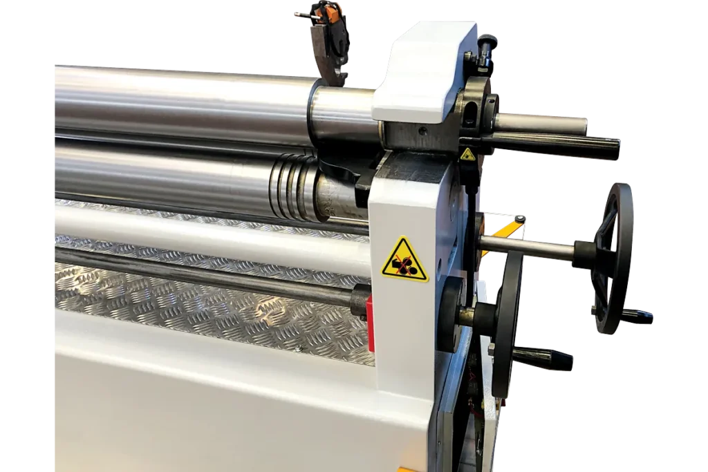 4, 7, 9 and 13 mm wire grooves at the roll ends of an MRM 3-roll plate bending machine.